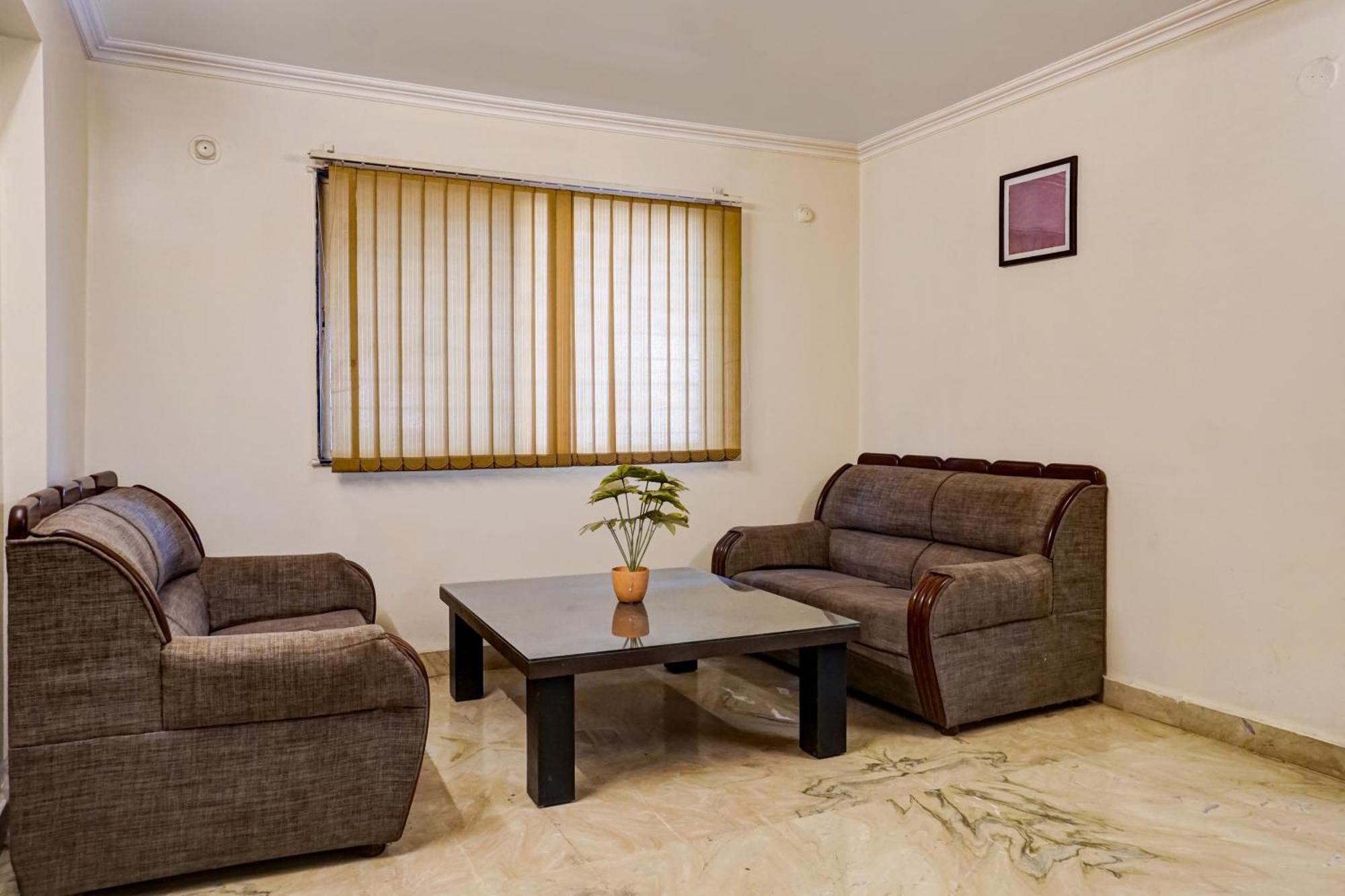 Hotel Galaxy Residency Kalyani Nagar Пуна Экстерьер фото