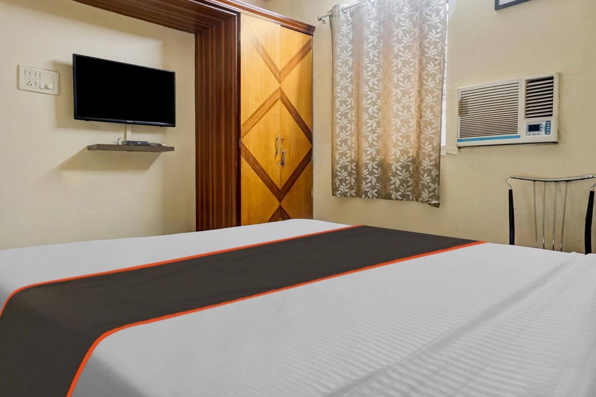 Hotel Galaxy Residency Kalyani Nagar Пуна Экстерьер фото