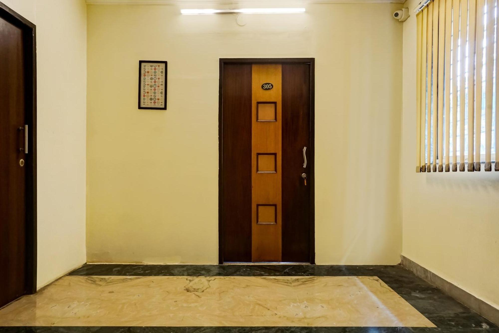 Hotel Galaxy Residency Kalyani Nagar Пуна Экстерьер фото